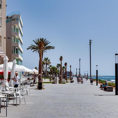 Apartaments Amalia On The Beach 托雷维耶哈 外观 照片